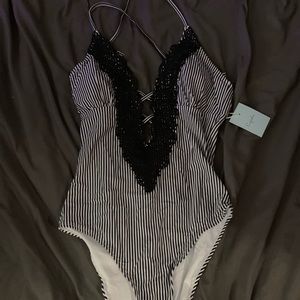 Never worn swimsuit from cupshe